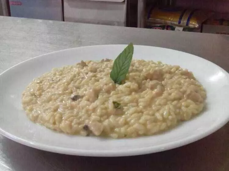 Отель Sea Garden