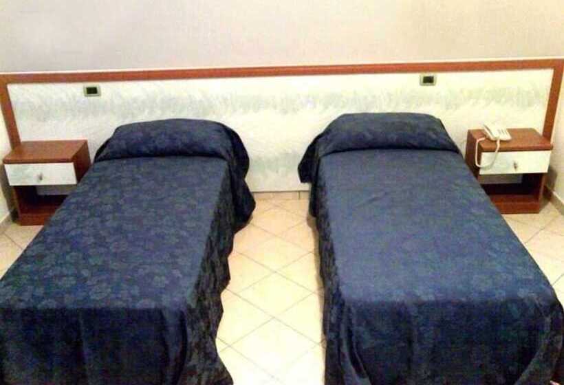 בית מלון כפרי Sea Garden