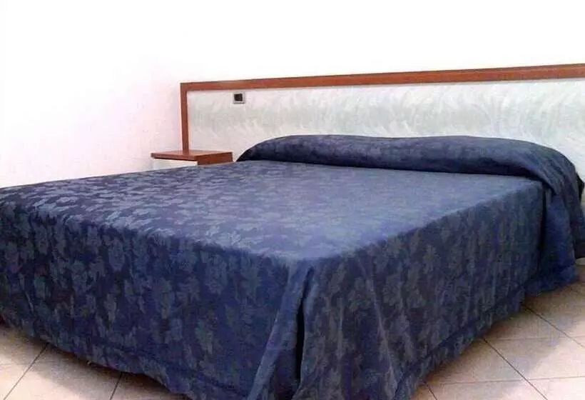 Отель Sea Garden