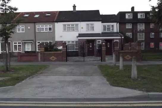 Pensionat Tinas London Guesthouse