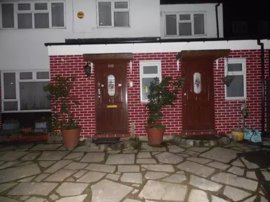 Pensionat Tinas London Guesthouse