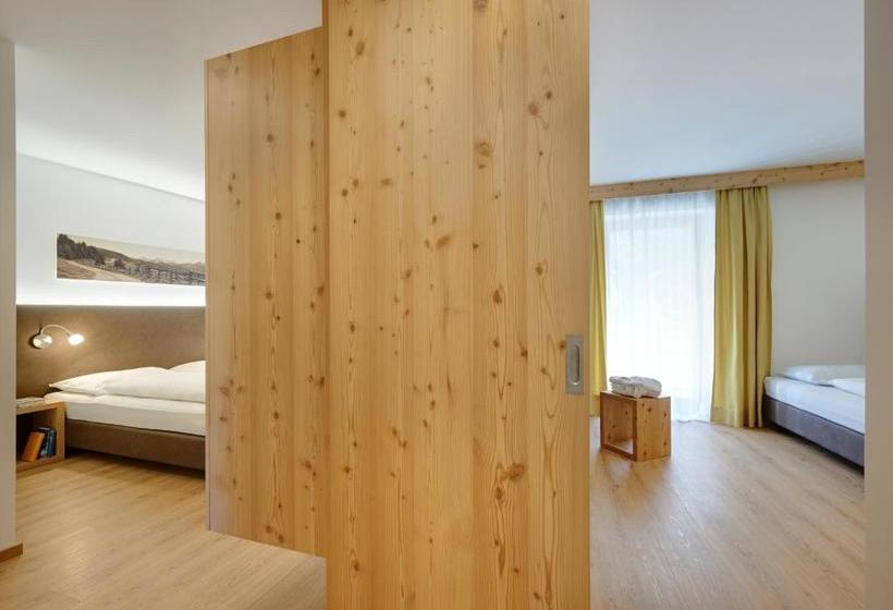 ホテル Tirolerhof