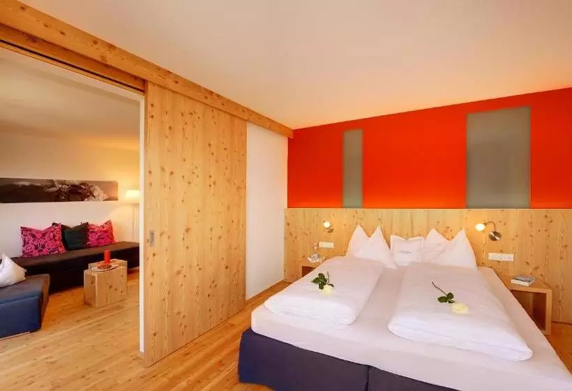 Отель Tirolerhof