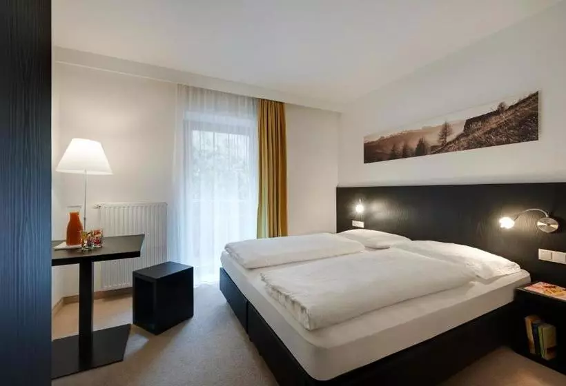 Отель Tirolerhof