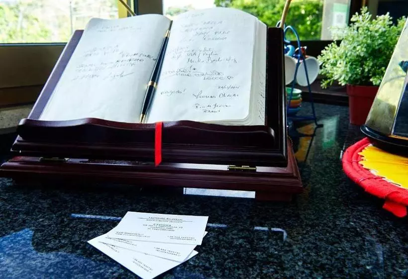 هتل Villino Fiorella