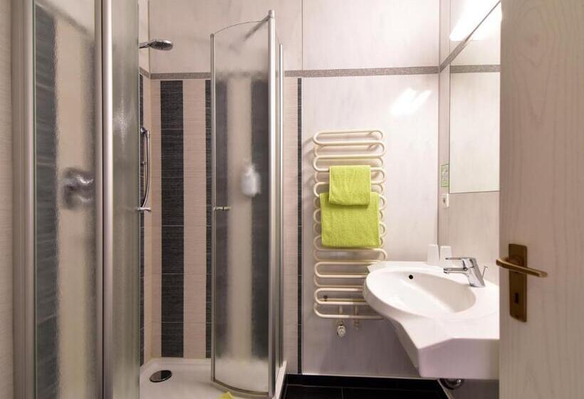 Land Gut Hotel Schenkenberger Hof