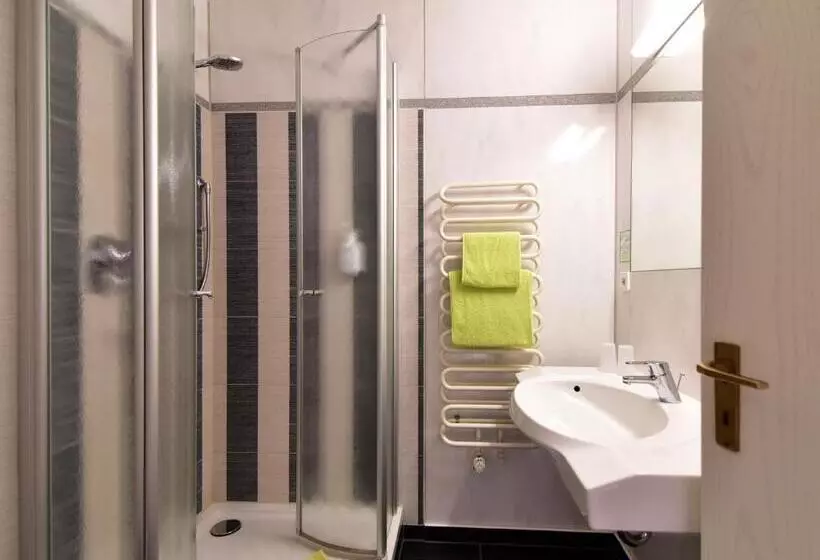 Land Gut Hotel Schenkenberger Hof