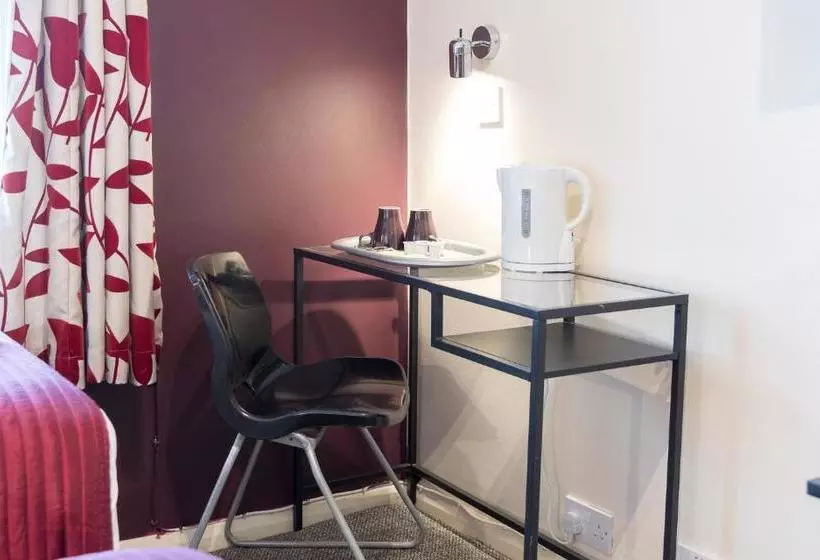 پانسیون Royal Guest House By Saba