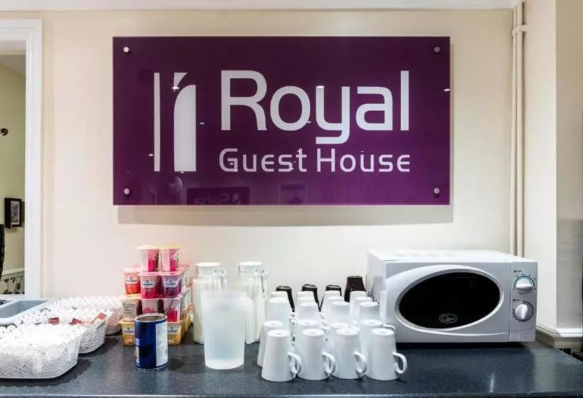 پانسیون Royal Guest House By Saba