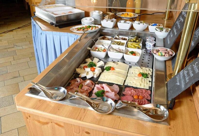 Pensão Zum Maximilian