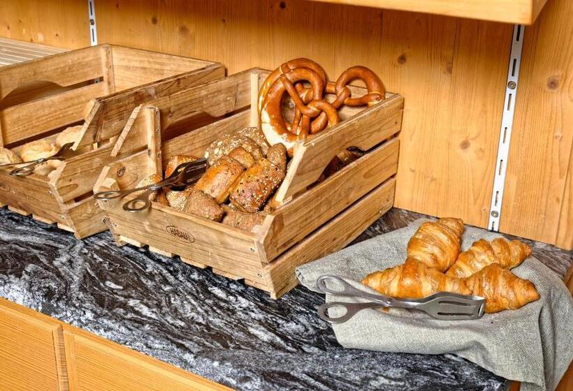 Pensão Zum Maximilian