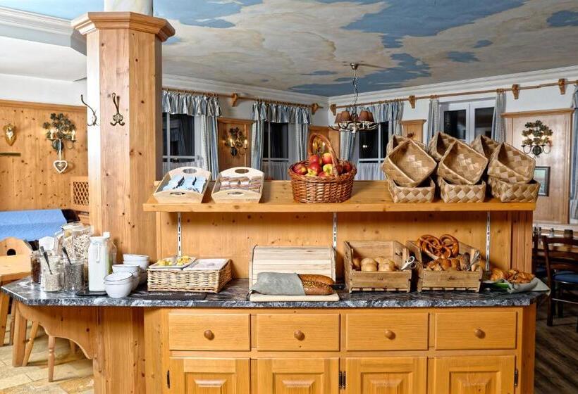 Pensão Zum Maximilian