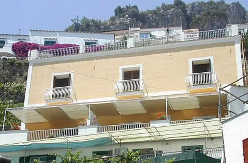 اقامتگاه Ludovica Apartment