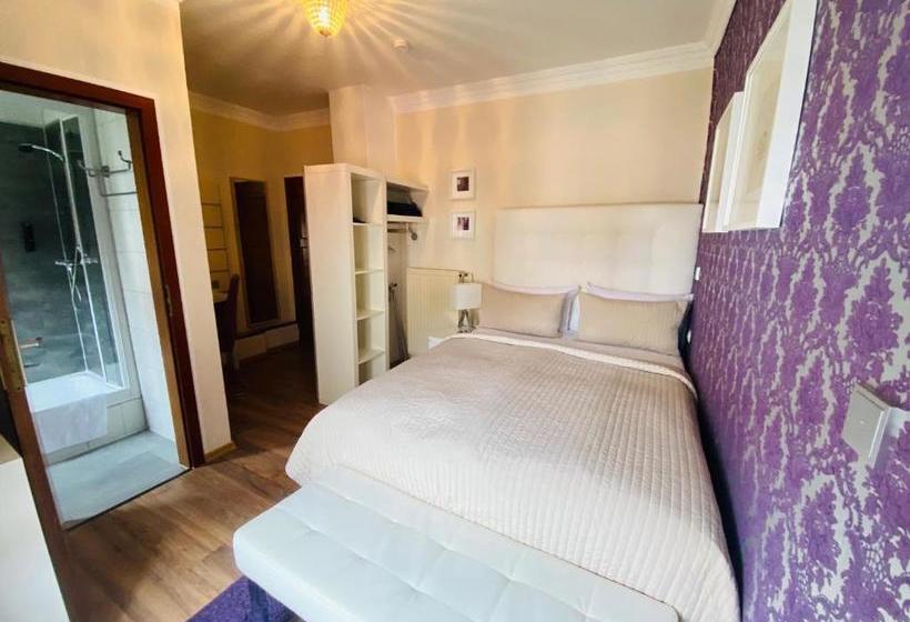 הוסטל Airport  Hallbergerhof