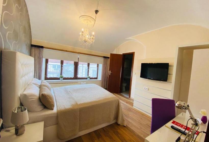 הוסטל Airport  Hallbergerhof