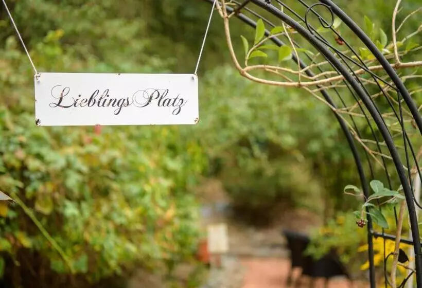 Отель Boutique Jungenwald