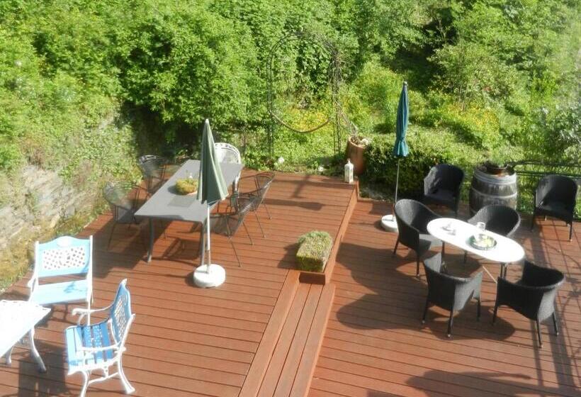 בית מלון כפרי Boutique Jungenwald