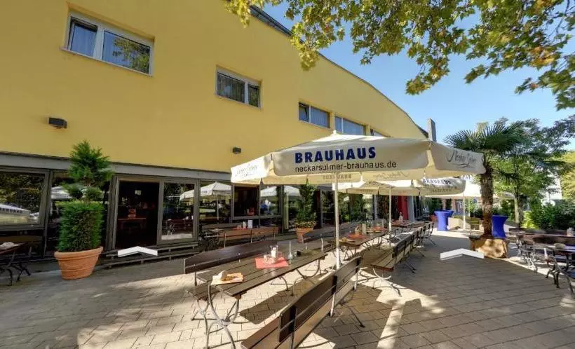 ホテル Brau Art