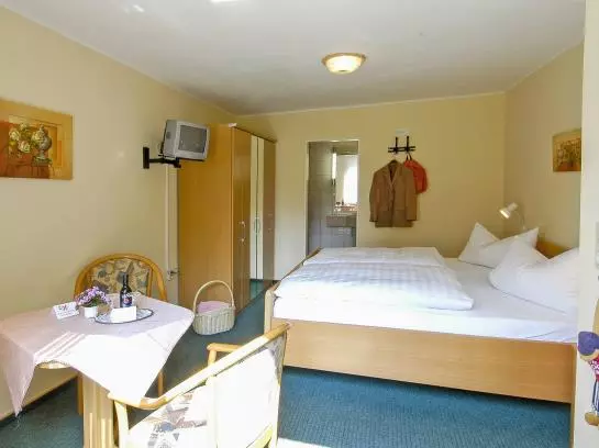 Bed and Breakfast Café Und Pension Höpen Idyll