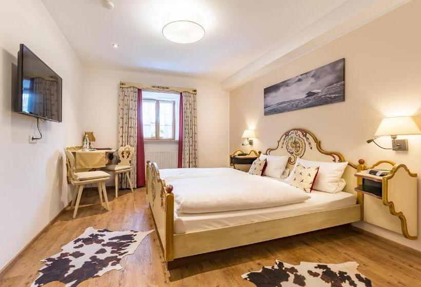 Otel Gasthof Alter Wirt