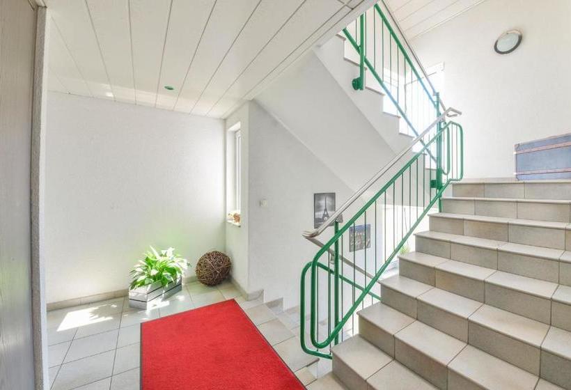 Отель Grüner Baum