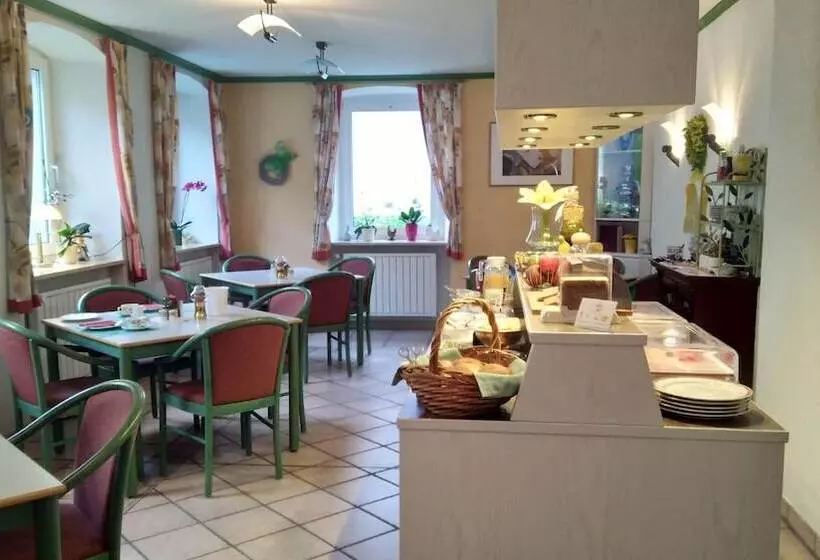 Haus Am Kurpark Hotel Garni