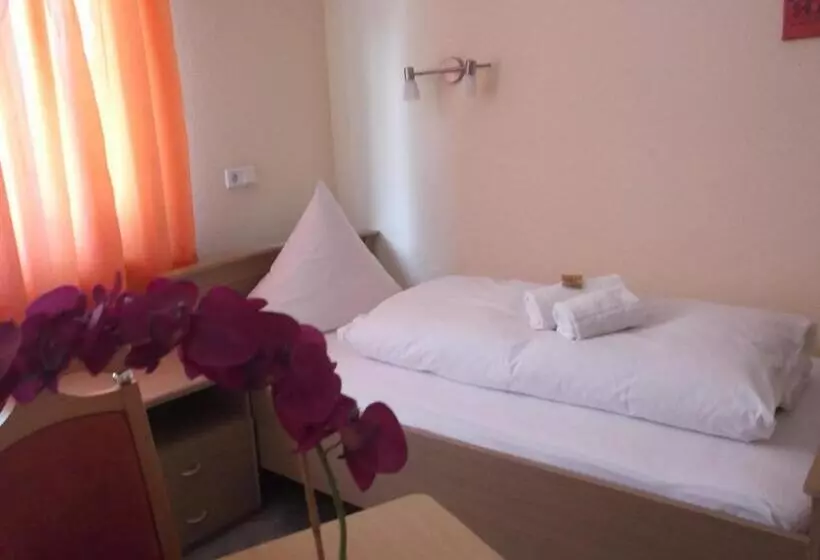 ホテル Haus Sonnenschein