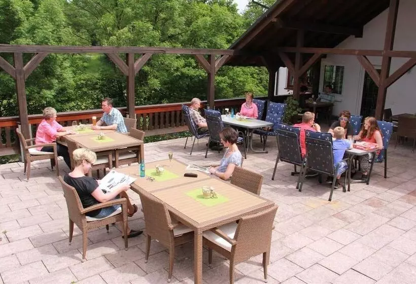 Отель Landidyll Landhaus Liesetal
