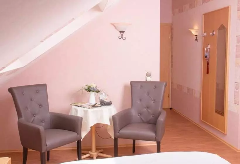 Отель Landidyll Landhaus Liesetal