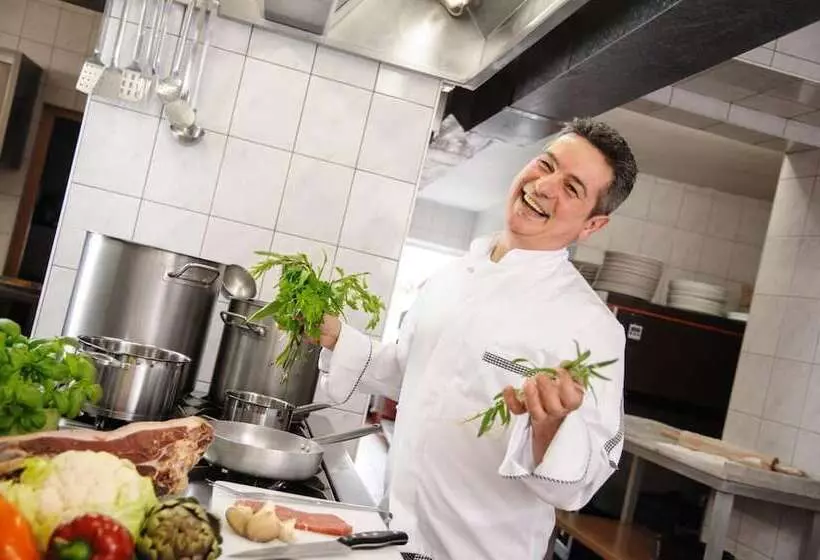 Hotelli Mediterraneo