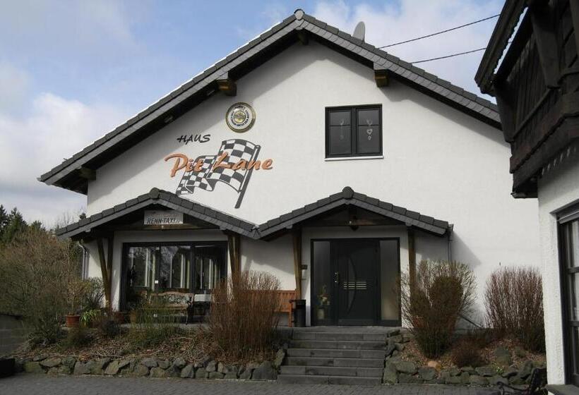 酒店 Pit Lane Home Of Motorsport