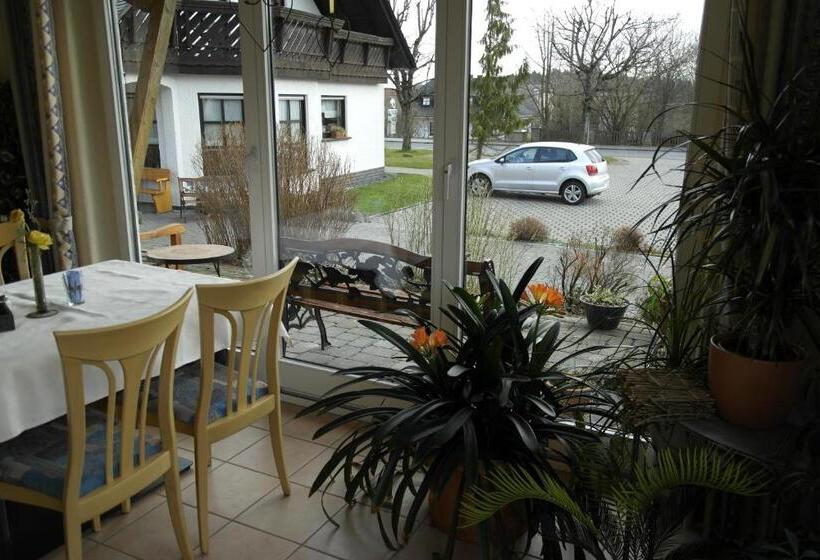 酒店 Pit Lane Home Of Motorsport