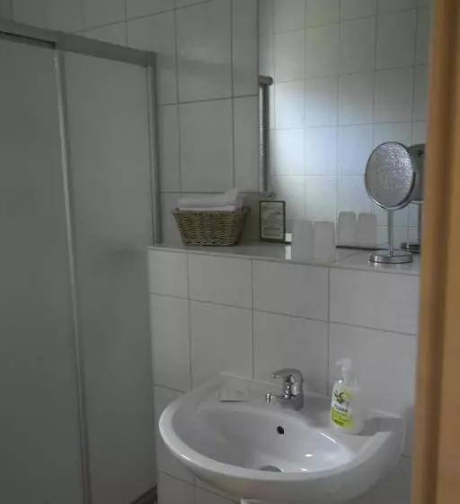 Отель Pit Lane Home Of Motorsport