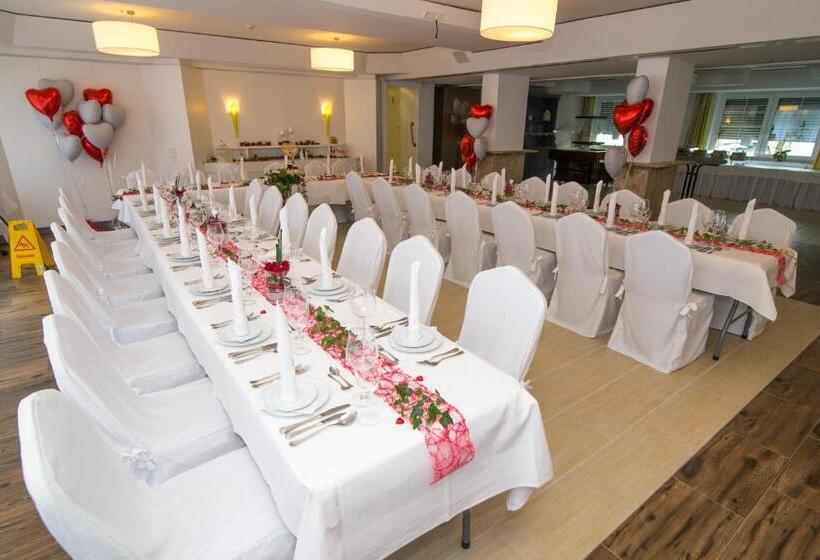 בית מלון כפרי Restaurant Osterather Hof