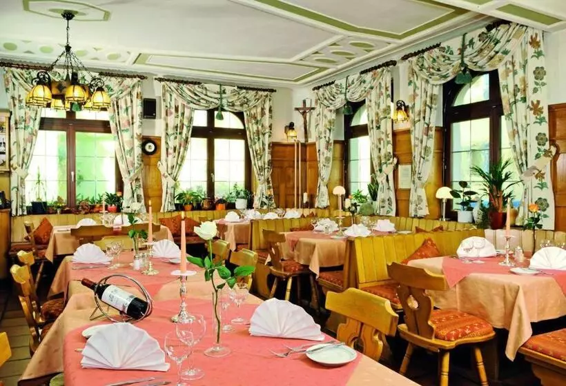 فندق Restaurant Zum Hirschen