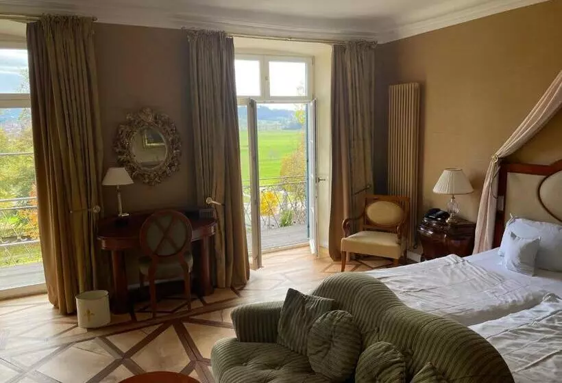 酒店 Schloss Neutrauchburg