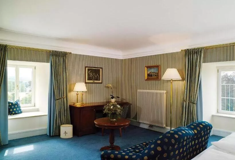 酒店 Schloss Neutrauchburg