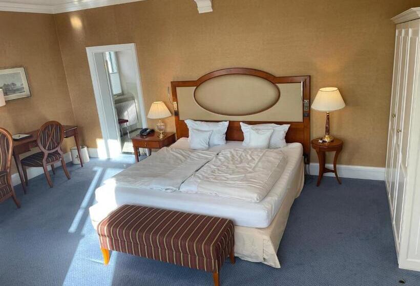 호텔 Schloss Neutrauchburg