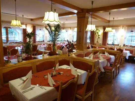 Hotelli Schwarzwälder Hof