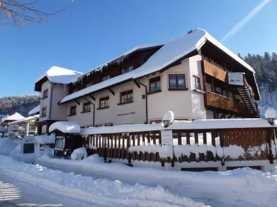 Hotelli Schwarzwälder Hof