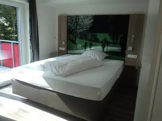 住宿加早餐  Zum Urberg Pension