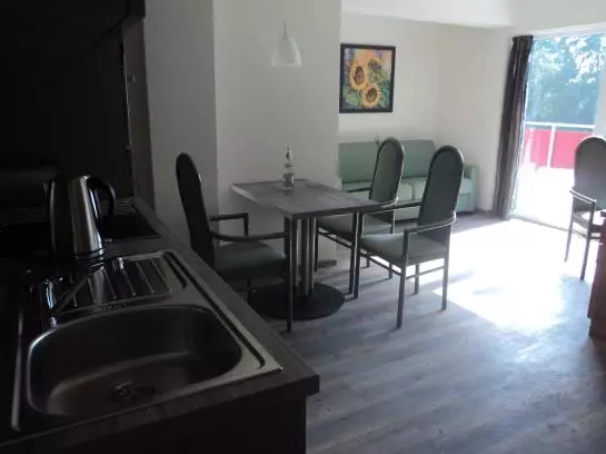 住宿加早餐  Zum Urberg Pension