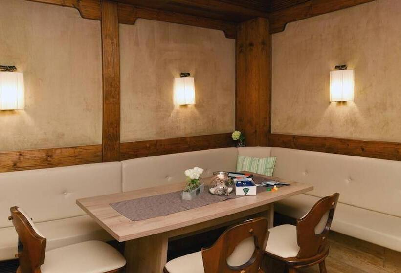 膳宿费 Gasthof & Hotel Goldener Hirsch