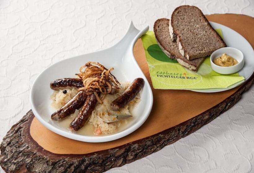 膳宿费 Gasthof & Hotel Goldener Hirsch