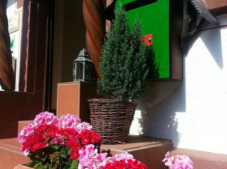 بنسيون Schwarzwaldgasthaus Linde