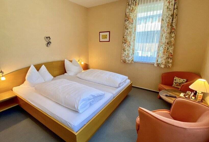 بنسيون Schwarzwaldgasthaus Linde