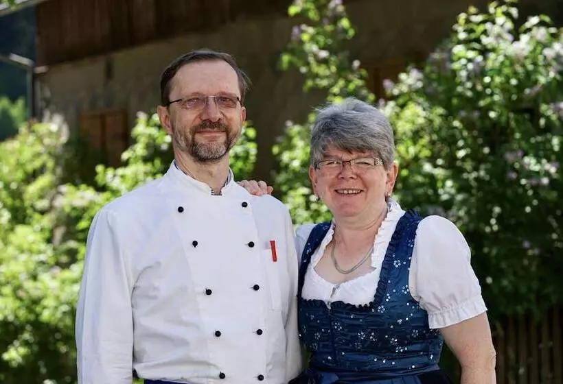 펜션 Schwarzwaldgasthaus Linde