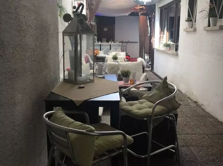 פנסיון Und Restaurant  Gasthaus Zur Pfalz