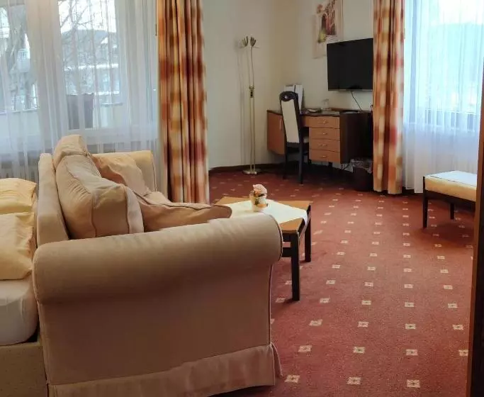 Отель Bad Pyrmonter Hof