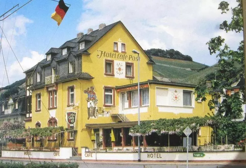 فندق Café Post